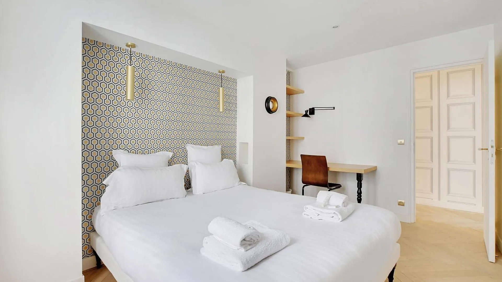 Pick A Flat'S Apartment In Triangle D'Or - Rue Penthievre Paris