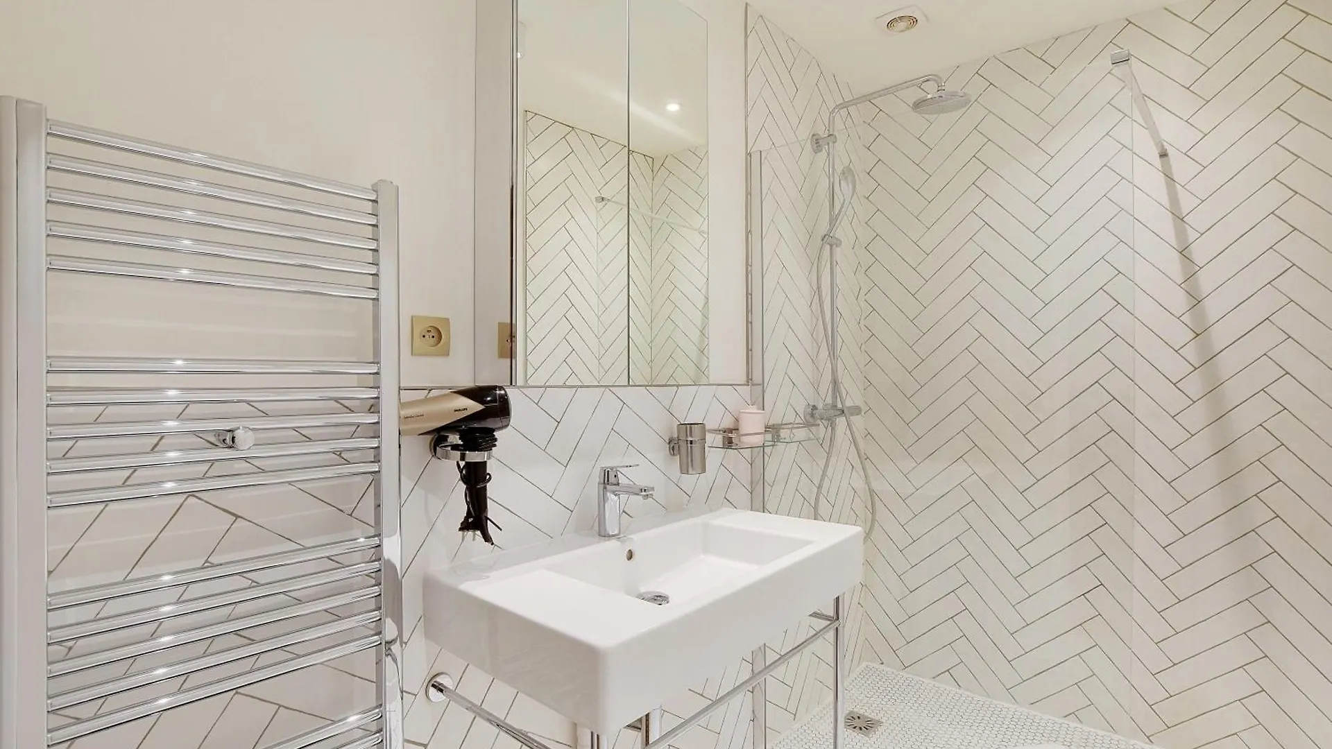 Pick A Flat'S Apartment In Triangle D'Or - Rue Penthievre Paris