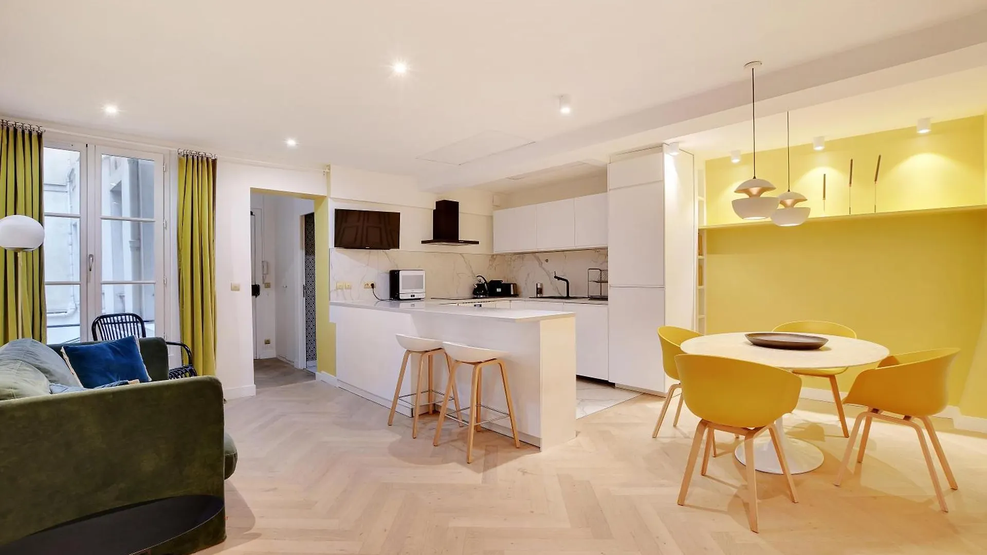 Pick A Flat'S Apartment In Triangle D'Or - Rue Penthievre Paris