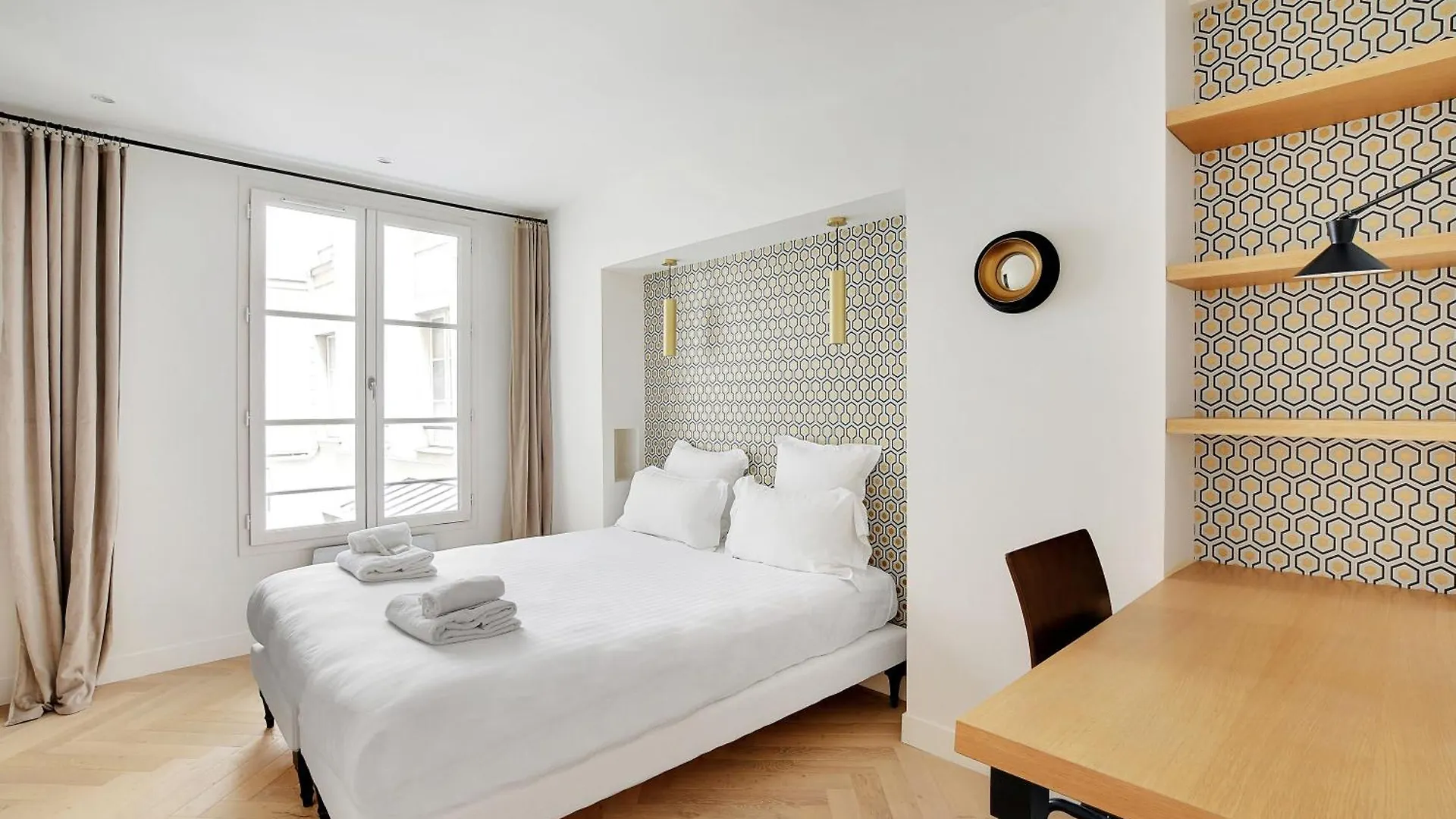 Pick A Flat'S Apartment In Triangle D'Or - Rue Penthievre Paris
